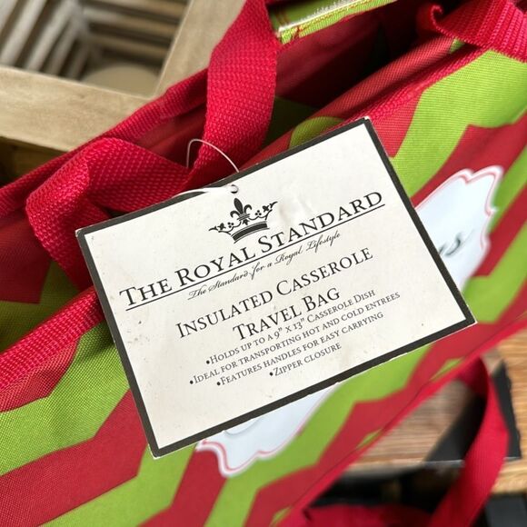 Season’s The Royal Standard Insulated Casserole Bag Christmas Ya’ll - Picture 3 of 5